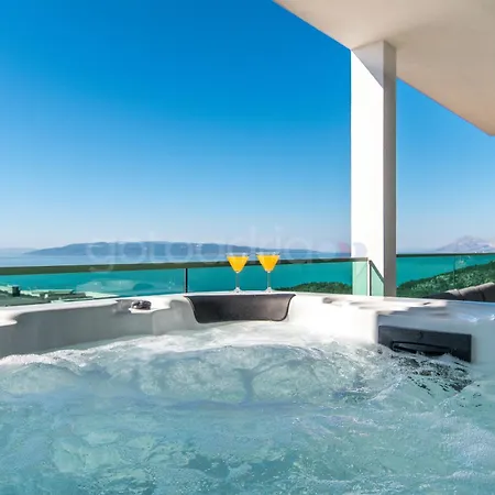 Penthouse With Private Hottub - Bigblue * Makarska