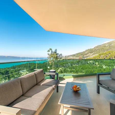 Apartment Penthouse With Private Hottub - Bigblue Makarska